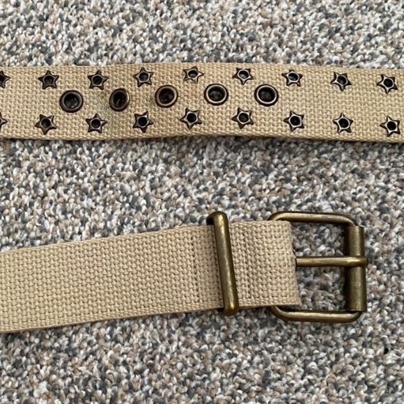 Vintage Star Studded Cream Belt - Picture 4 of 5